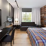 Club 4*