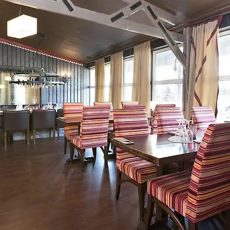 Club 4*
