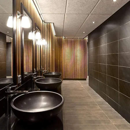 Club Hotel