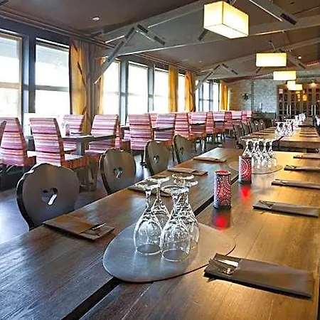Club Hotel