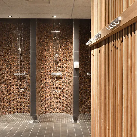 Club Hotel 4*